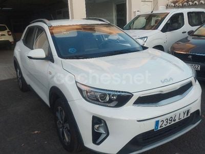 Blanco Usado 2022 Kia Stonic SUV | 14.500 € (Precio justo)
