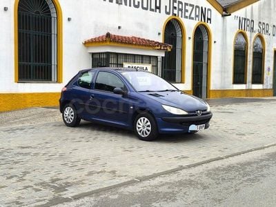 Usado Peugeot 206 75 CV (55 kW) 2002 Azul Berlina