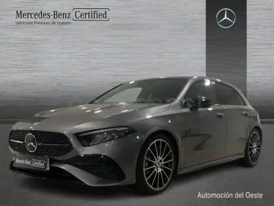 Usado Mercedes A180 136 CV (100 kW) 2025 Gris / plata Berlina