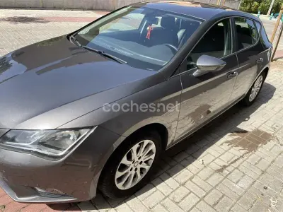 Usado Seat Leon I-Tech 105 CV (77 kW) 2015 Gris / plata Berlina