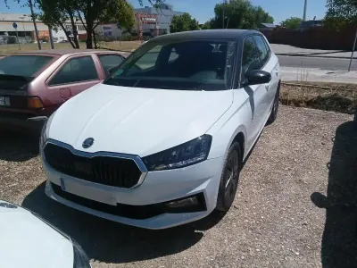 Usado Skoda Fabia Style 95 CV (69 kW) 2022 Blanco Utilitario
