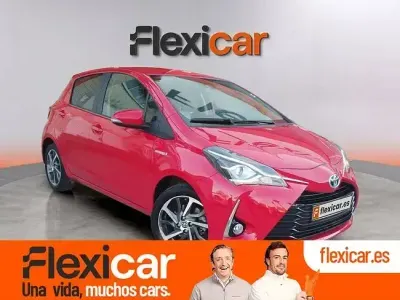 Occasion Toyota Yaris Hybrid Active 100 PK (73 kW) 2020 Rood