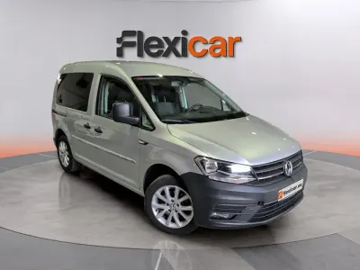Käytetty VW Caddy Beach 150 HP (110 kW) 2019 Harmaa Tila-auto