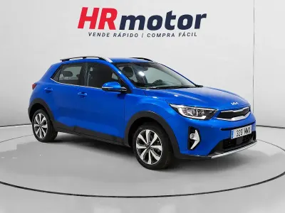 Usado Kia Stonic 101 CV (74 kW) 2024 Azul SUV