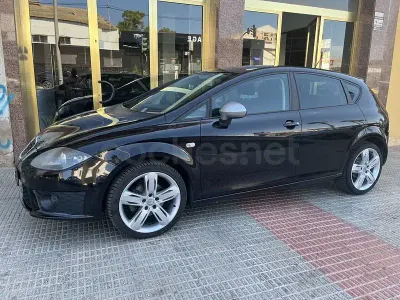 Usado Seat Leon FR 140 CV (102 kW) 2012 Negro Berlina