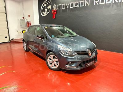 Gris / plata Usado 2019 Renault Clio IV LIMITED Berlina | 9900 € (Precio justo)