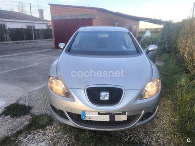 Usado Seat Leon Stylance 105 CV (77 kW) 2005 Gris / plata Utilitario