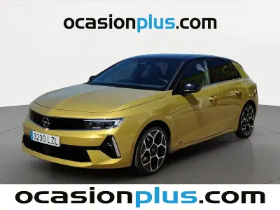 Usado Opel Astra Ultimate 181 CV (133 kW) 2022 Amarillo Utilitario