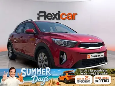 Usado Kia Stonic 101 CV (74 kW) 2022 Rojo SUV