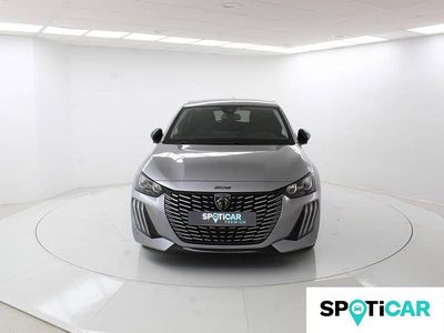 Usado Peugeot 208 Allure 100 CV (73 kW) 2025 Gris Utilitario