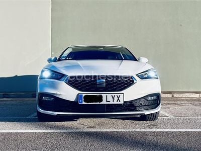Usado Seat Leon XCELLENCE 150 CV (110 kW) 2022 Blanco Familiar