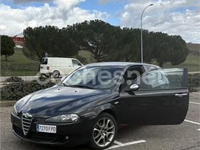 Usado Alfa Romeo 147 Distinctive 120 CV (88 kW) 2008 Negro Utilitario