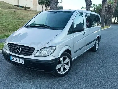 Usado Mercedes Viano 150 CV (110 kW) 2005 Gris / plata Monovolumen