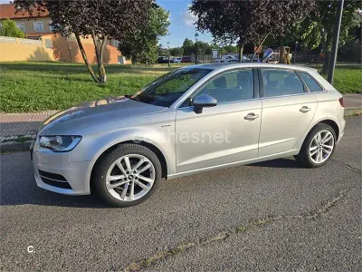 Usado Audi A3 110 CV (80 kW) 2015 Gris / plata Berlina