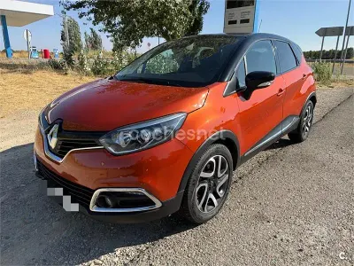 Usado Renault Captur Zen 120 CV (88 kW) 2015 Naranja SUV