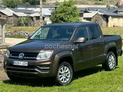 Usado VW Amarok Highline 204 CV (150 kW) 2017 Granate Pickup/Camioneta