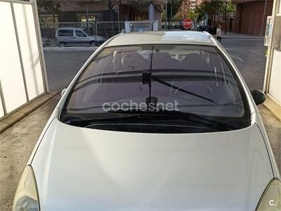 Gris / plata Usado 2005 Citroën Xsara Picasso Monovolumen | 2800 € (Precio justo)