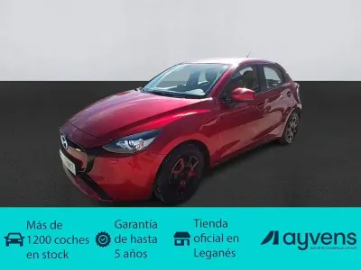 Käytetty Mazda 2 Center-Line 90 HP (66 kW) 2023 Punainen Viistoperä