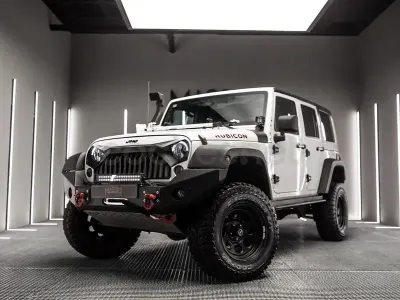 Usado Jeep Wrangler Unlimited Sport 177 CV (130 kW) 2008 Blanco SUV