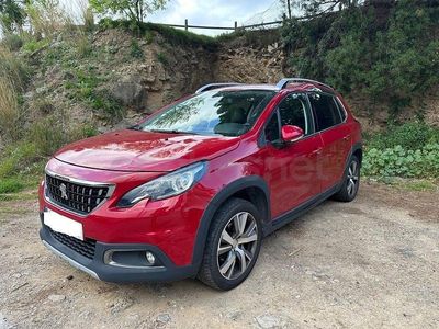 Usado Peugeot 2008 Allure 120 CV (88 kW) 2017 Granate SUV