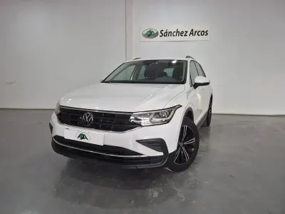 Usado VW Tiguan Life 150 CV (110 kW) 2022 Blanco SUV
