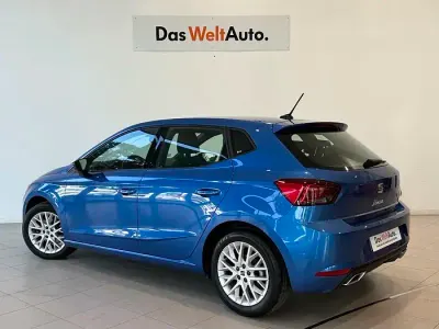 Usado Seat Ibiza FR 115 CV (84 kW) 2025 Azul Utilitario