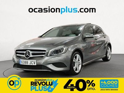 Usado Mercedes A180 Style 109 CV (80 kW) 2015 Gris Utilitario