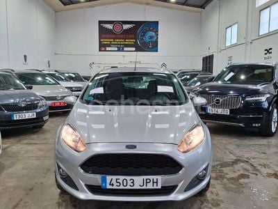 Gris / plata Usado 2016 Ford Fiesta Trend Berlina | 8499 € (Precio justo)
