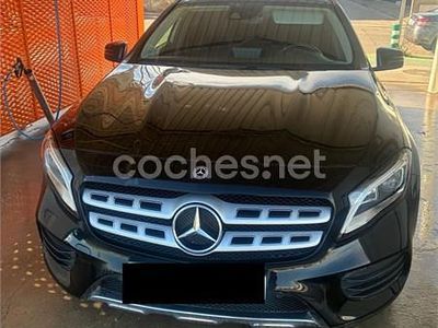 Usado Mercedes GLA180 122 CV (89 kW) 2020 Negro SUV