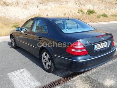 Azul Usado 2005 Mercedes E280 Avantgarde Berlina | 4300 € (Super precio)