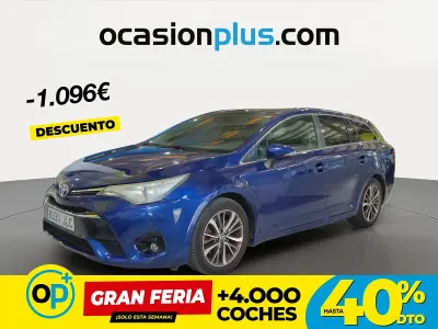 Usado Toyota Avensis Advance 143 CV (105 kW) 2016 Azul Familiar