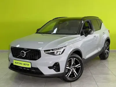 Usado Volvo XC40 Plus 163 CV (119 kW) 2024 Gris SUV