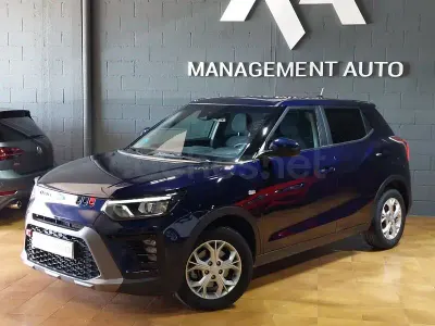 Usado SsangYong Tivoli 135 CV (99 kW) 2024 Violeta / lila SUV
