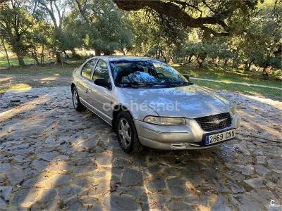 Usado Chrysler Stratus 133 CV (97 kW) 2000 Gris / plata Berlina