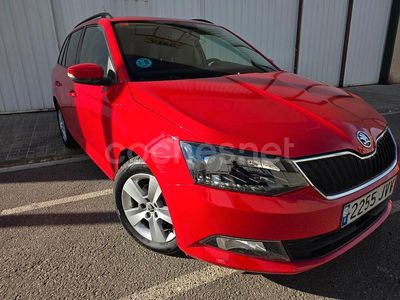 Usado Skoda Fabia Active 75 CV (55 kW) 2017 Rojo Familiar
