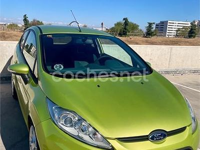 Verde Usado 2009 Ford Fiesta Sport Berlina | 3750 €