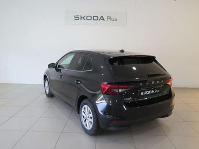 Usado Skoda Fabia Selection 95 CV (69 kW) 2025 Negro Utilitario