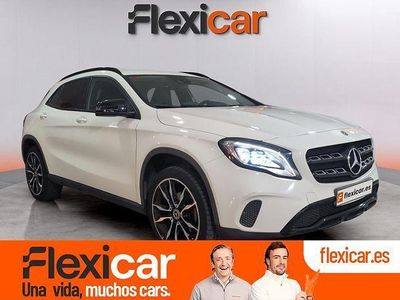 Usado Mercedes GLA180 AMG line 122 CV (89 kW) 2017 Blanco SUV