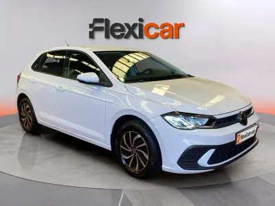 Usado VW Polo Life 95 CV (69 kW) 2023 Blanco Utilitario
