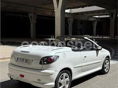 Blanco Usado 2001 Peugeot 206 Descapotable | 4100 € (Caro)