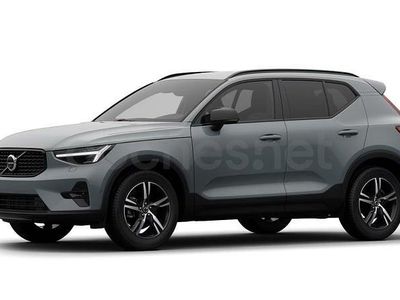 Usado Volvo XC40 Plus 163 CV (119 kW) 2025 Gris / plata SUV