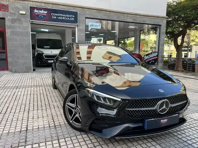 Usado Mercedes A250 218 CV (160 kW) 2024 Negro Berlina