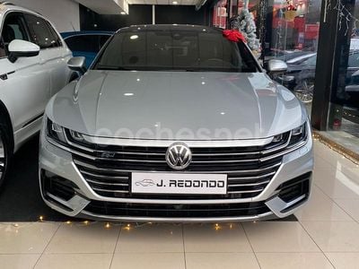 Usado VW Arteon R-line 240 CV (176 kW) 2019 Gris / plata Berlina