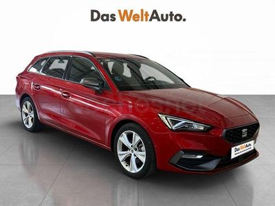 Usado Seat Leon FR 150 CV (110 kW) 2024 Rojo Familiar