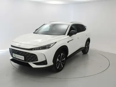 Używany MG HS Luxury 226 KM (166 kW) 2025 Otro SUV