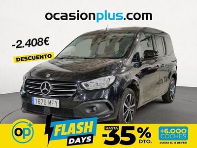 Usado Mercedes A180 116 CV (85 kW) 2023 Negro Monovolumen