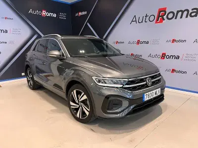 Usado VW T-Roc R-line 150 CV (110 kW) 2024 Gris / plata SUV