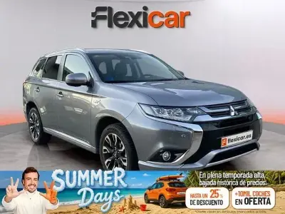 Usado Mitsubishi Outlander P-HEV 203 CV (149 kW) 2018 Gris