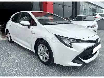 Usado Toyota Corolla Active 122 CV (89 kW) 2020 Blanco Berlina