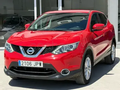 Usado Nissan Qashqai Acenta 110 CV (80 kW) 2016 Rojo SUV